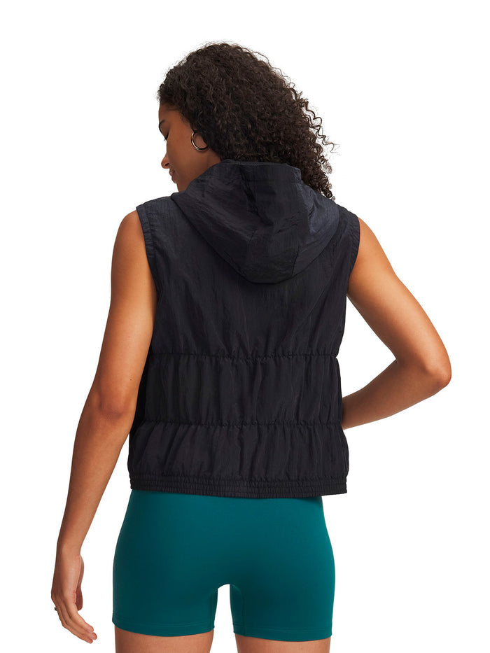 UA Rival Woven Bungee Vest negro para mujer