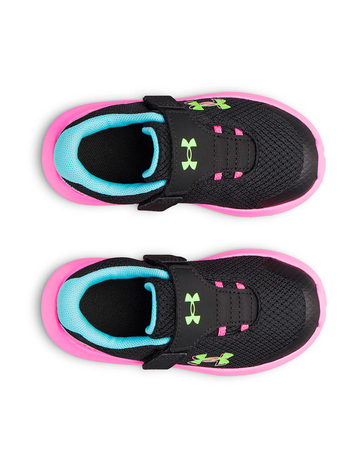 Zapatilla Infant UA Surge 4 AC negro para niña