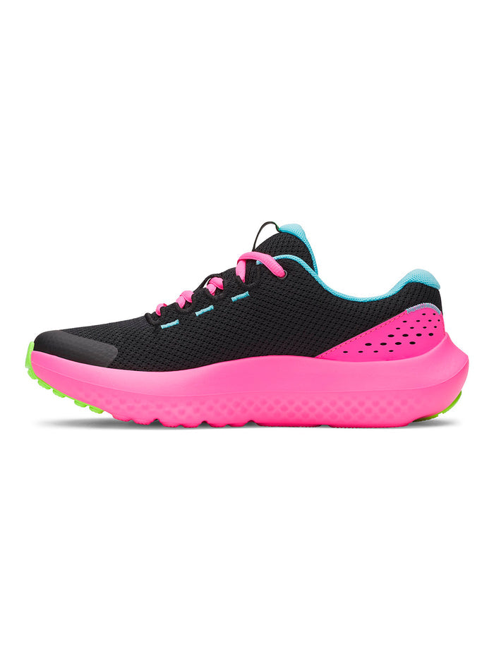 UA Surge 4 Grade School negra para niña